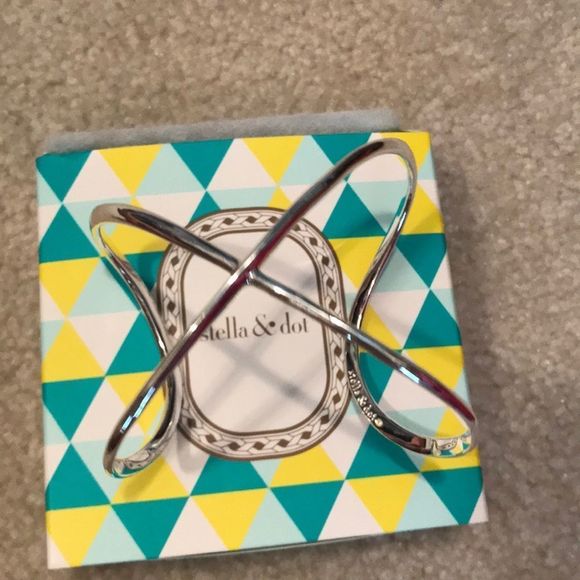 Stella & Dot - Picture 3 of 3